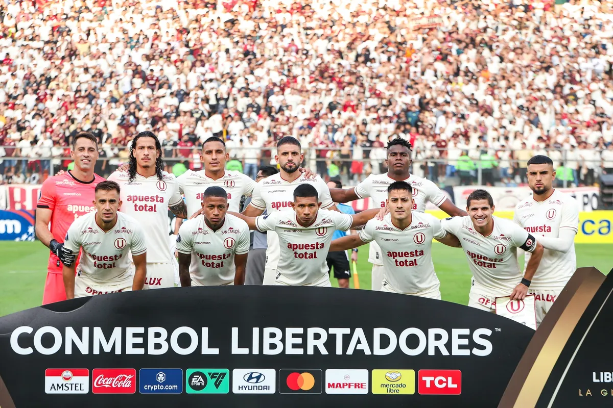 ¿Debe Universitario modificar su esquema de juego ante LDU para conseguir la clasificación a Copa Sudamericana?