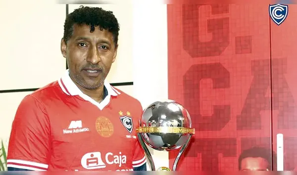 Germán Carty vuelve al fútbol profesional a los 58 años: el ‘Avestruz’ sorprende en la Liga 3