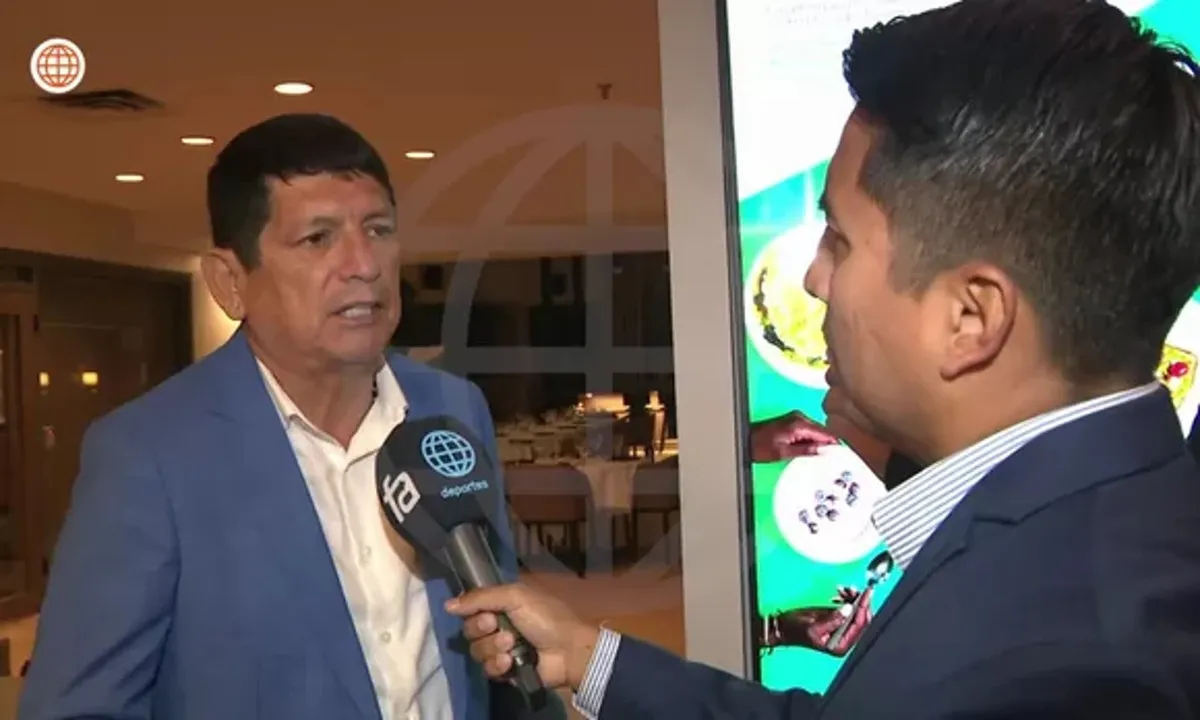 Agustín Lozano indica que el regreso de Renato Tapia a la Selección Peruana no depende de él sino de Fossati.