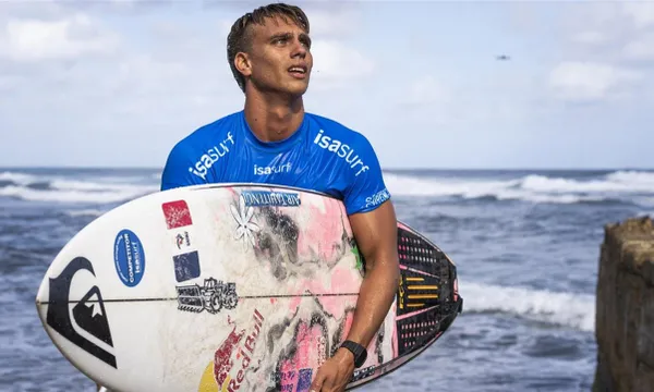 Kauli Vaast, conoce al rival de Alonso Correa que luchará por la medalla olímpica en el surf de París 2024