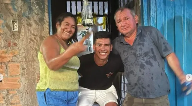 José Rivera con sus padres en Tarapoto
