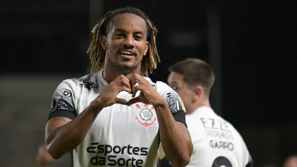 André Carrillo 2025