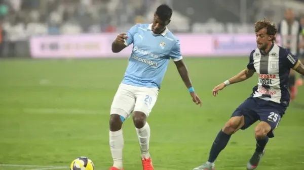 Miguel Araujo se rompió para salvar a Cristal: Será operado y estará fuera entre 3 y 4 semanas