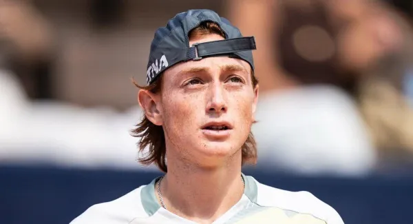 Ignacio Buse aplastó a Jakub Mensik y se metió en cuartos del ATP 500 de Hamburgo
