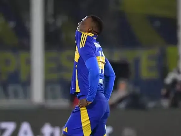 Luis Advíncula en Boca Juniors 2024