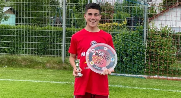 Felipe Chávez: La joven promesa peruana que brilla con la ‘10’ en el Bayern Múnich