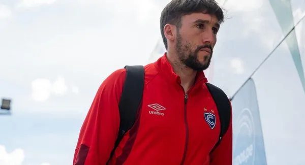 Conmebol cita a Santiago Arias tras polémicas declaraciones por eliminación de Cienciano