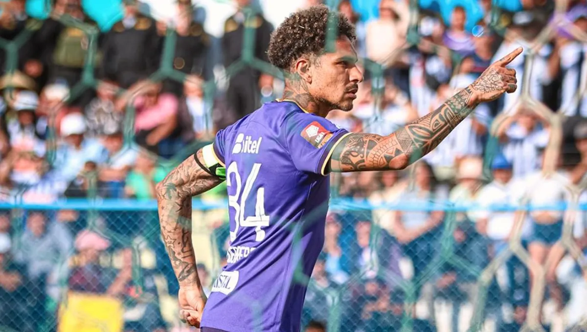 Paolo Guerrero convirtiendo de penal a UTC