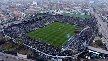 Estadio Alejandro Villanueva Matute vista aérea nocturna iluminado Alianza Lima 50 aniversario histórico fútbol peruano La Victoria Lima
