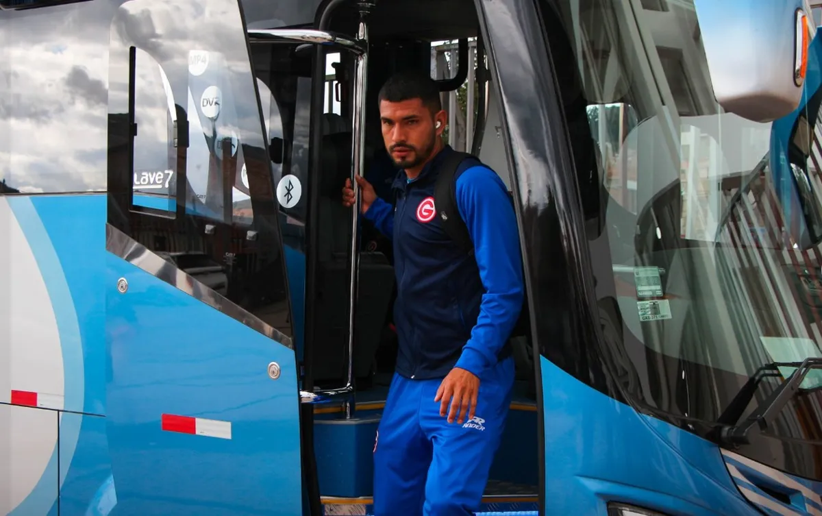 Increíble: Garcilaso llegó tarde al Alberto Gallardo porque el chofer del bus se equivocó de estadio