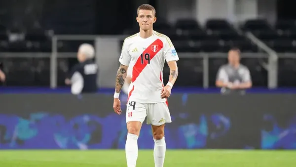Oliver Sonne debutó en un partido oficial con Perú sin embargo aún puede ser convocado por Dinamarca