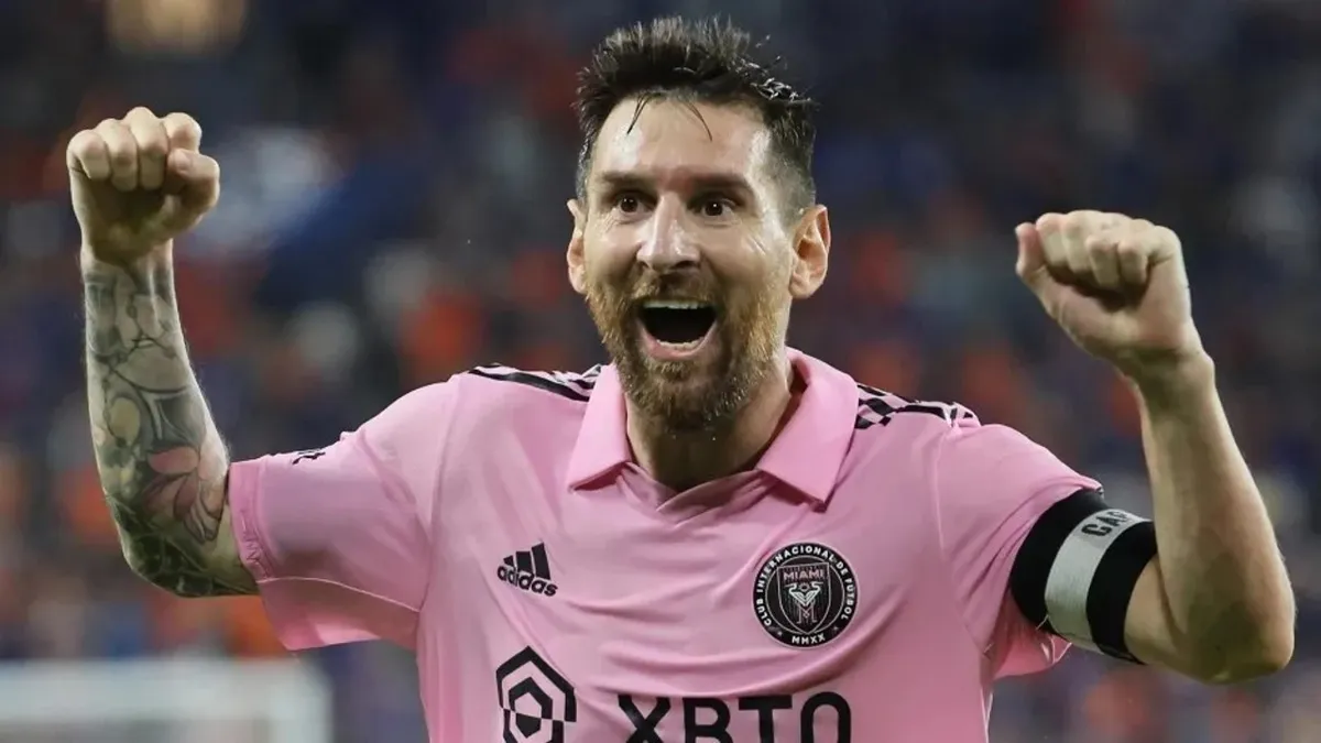 Jugadores de Universitario vivieron un sueño al conseguir fotos con Lionel Messi
