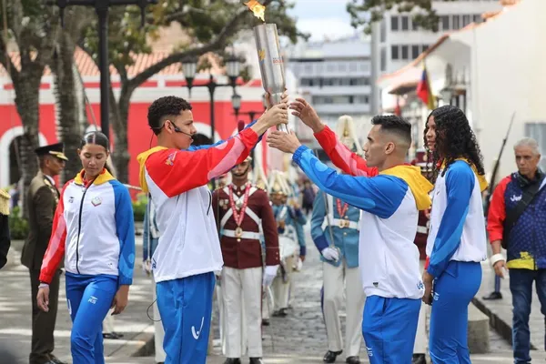 ¡Se encendió la llama bolivariana! Perú calienta motores para los Juegos Ayacucho–Lima 2025