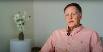 Daniel Vallaire cuenta cómo Siri le salvó la vida tras sufrir un derrame cerebral en una entrevista.