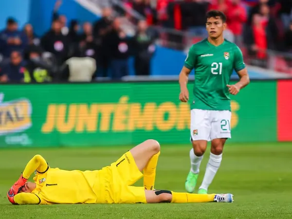 ¿Y el fair play?: El polémico gol de Chile tras la terrible lesión del portero de Bolivia  Carlos Lampe – VIDEO