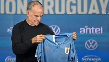 Uruguay presento su lista de convocados al mando de Marcelo Bielsa para partidos contra Perú y Ecuador eliminatorias al mundial 2026