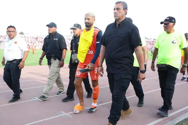 Lesión de Paolo Guerrero preocupa a César Vallejo y la Selección Peruana