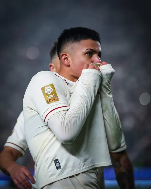 Jairo Concha en el clásico frente a Alianza &#8211; Foto: Universitario 