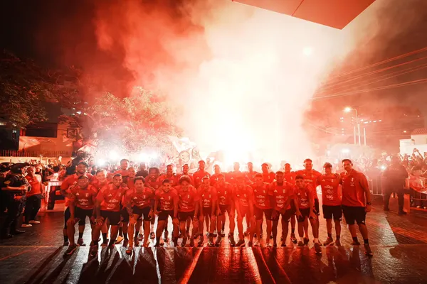 Con la fe intacta: Hinchas de la Selección Peruana realizaron emotivo banderazo antes del duelo ante Bolivia