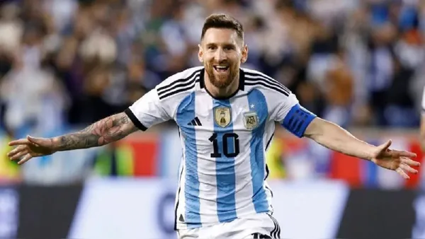 Lionel Messi con camiseta de la selección Argentina 2024