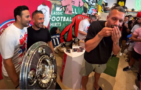 Claudio Pizarro y Lukas Podolski Mundial de Clubes 2025