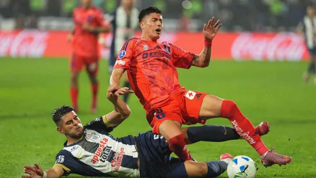 Durísima entrada de Zambrano: Foto: ESPN