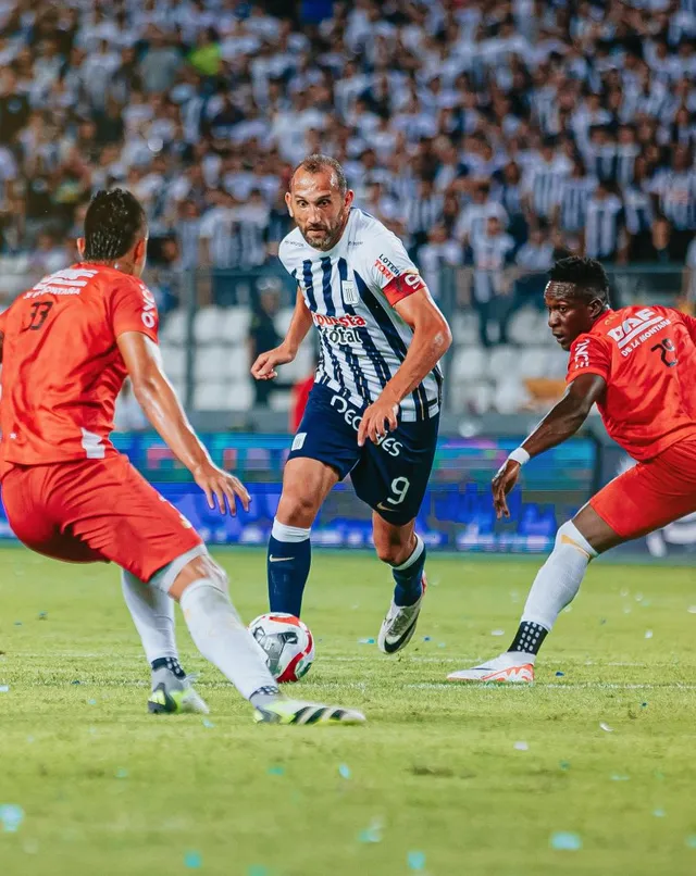 Hernán Barcos, pieza clave de Alianza Lima &#8211; Fuente: Alianza Lima
