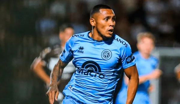 Bryan Reyna con camiseta de Belgrano de Córdova 2024