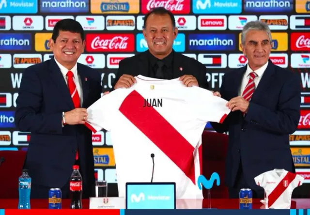 Juan Reynoso presentado como DT de Perú &#8211; Foto: FPF