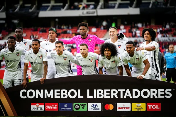 Liga de Quito emite un comunicado rechazando cualquier acto de violencia tras el duelo con Universitario