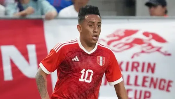 Christian Cueva es nuevo jugador de la Universidad César Vallejo para el Torneo Clausura