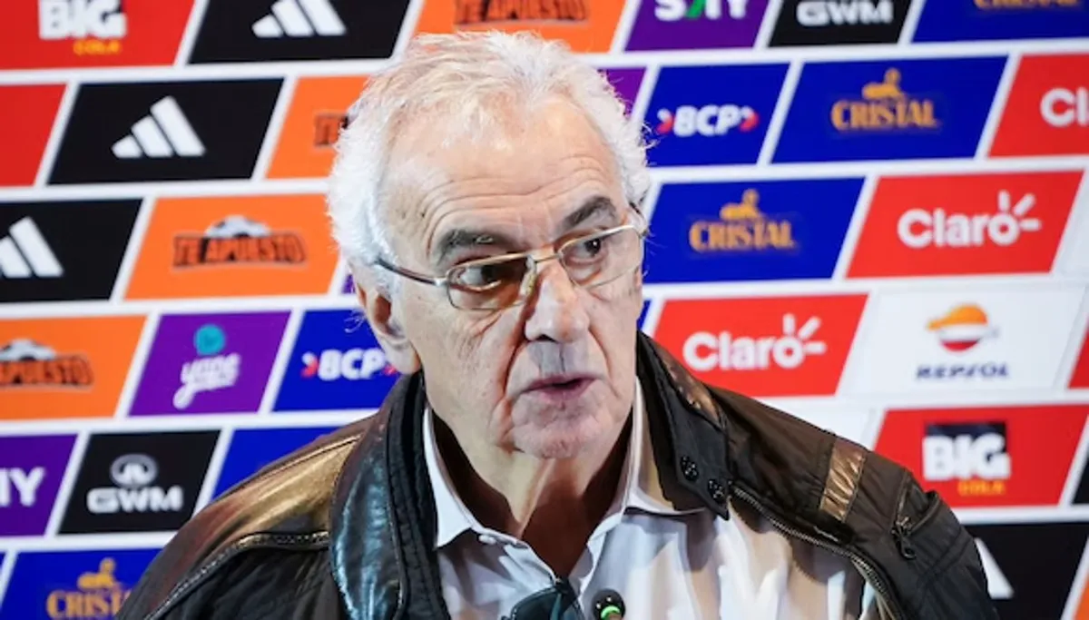 Jorge Fossati expone en conferencia de prensa el balance de la selección peruana en la Copa América