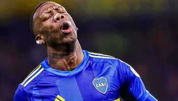 Luis Advíncula 2024