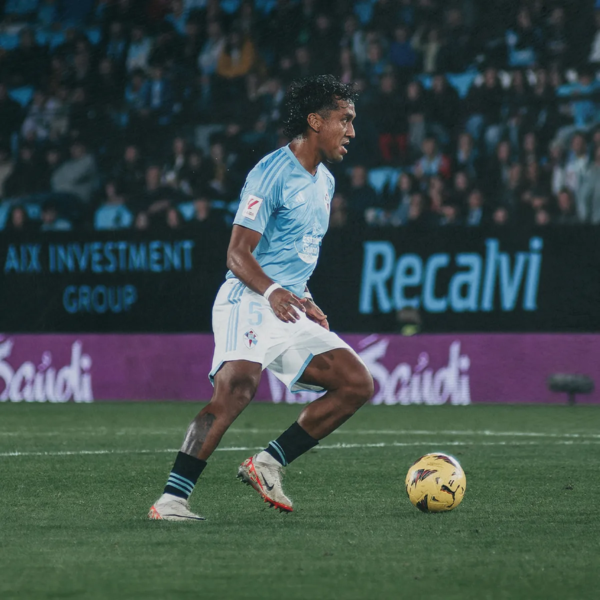 ¡Renato Tapia podría abandonar el Celta de Vigo tras fallidas negociaciones de renovación!