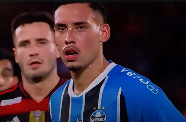 Erick Noriega debutó en el Brasileirao con Gremio y la rompió en el Maracaná ante Flamengo