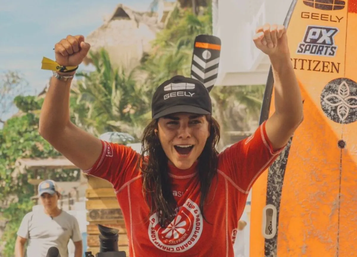 Vania Torres Campeona Mundial de Surf 2025