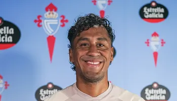 Aficionados del Celta de Vigo eligen a Renato Tapia el mejor jugador de diciembre 2023.