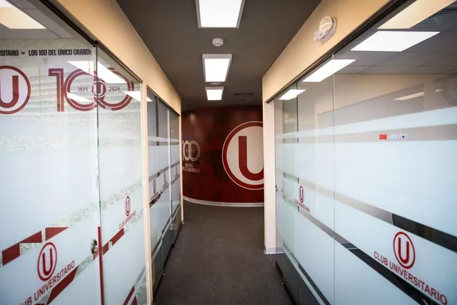 Modernas oficina dentro de Estadio Monumental &#8211; Fuente: Universitario