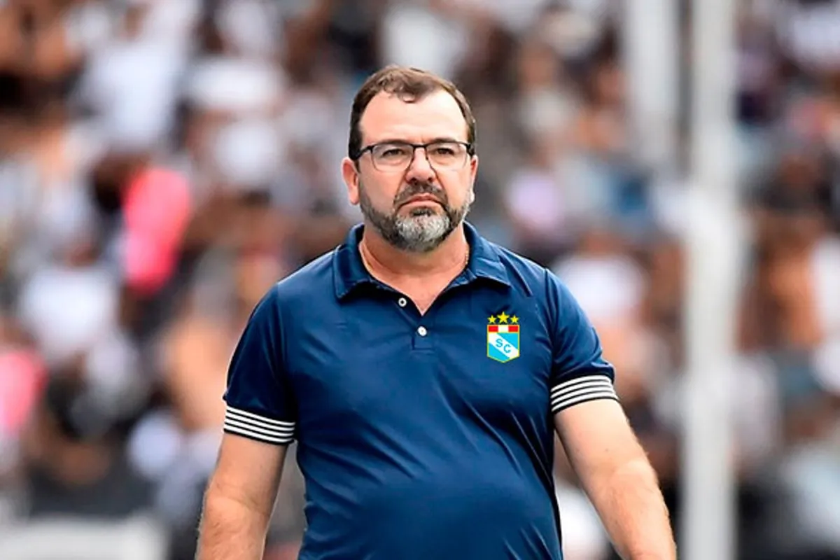 Enderson Moreira y su análisis detallado tras el 6-1 que sufrió Cristal en Bolivia