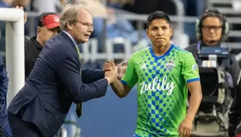 Mensaje del DT de Seattle Sounders a Raúl Ruidíaz que truncaría su traspaso a Universitario