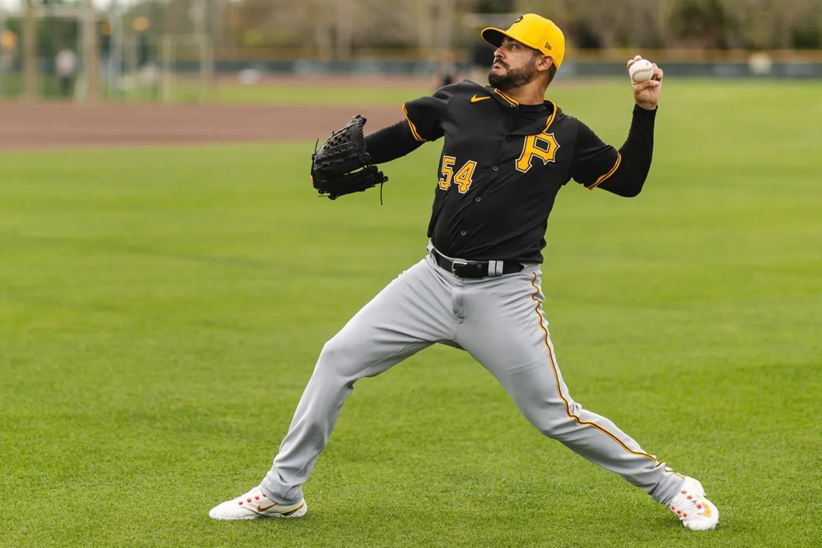 BÉISBOL: Martín Pérez impresiona en su debut contra los Filis de Filadelfia en el Spring Training de la MLB