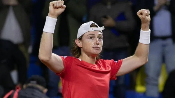 Ignacio Buse aplasta a Faria y deja a Perú a un paso de los qualifiers en la Copa Davis 2025