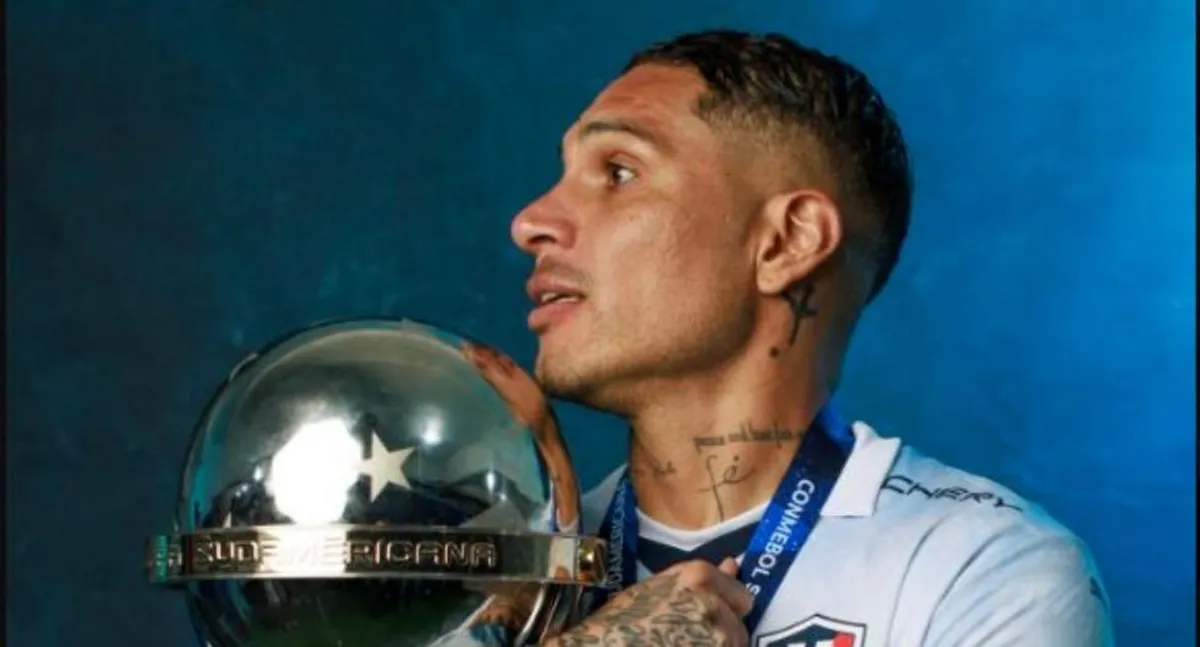 Paolo Guerrero y la decisión entre el espacio futbolístico nacional o internacional