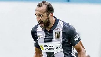 Hernán Barcos con camiseta de Alianza Lima 2024