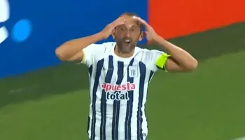 La CONMEBOL reveló audio del VAR que anuló el gol a Barcos contra Colo Colo por Libertadores