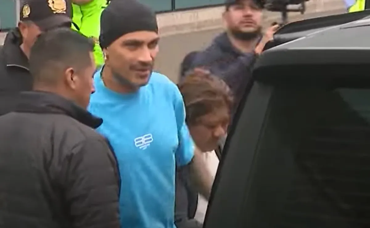 Paolo Guerrero llegó al Perú para unirse a Alianza Lima y ser presentado mañana