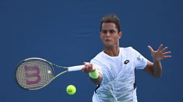 TENIS: Juan Pablo Varillas avanza en el Challenger de Asunción tras vencer a Juan Carlos Prado