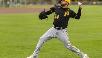 BÉISBOL: Martín Pérez impresiona en su debut contra los Filis de Filadelfia en el Spring Training de la MLB