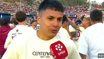 Jairo Concha con camiseta de la U 2024