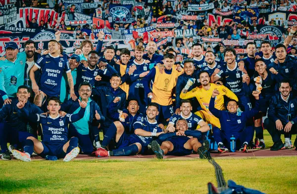 Conmebol aplaudió los golazos de Eryc Castillo y Kevin Quevedo en la clasificación de Alianza Lima: “Remate mágico”